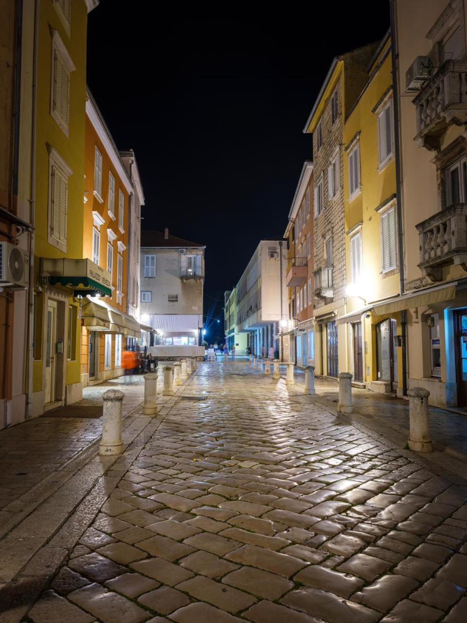 Luxury Rooms Volat Old Town Zara Esterno foto