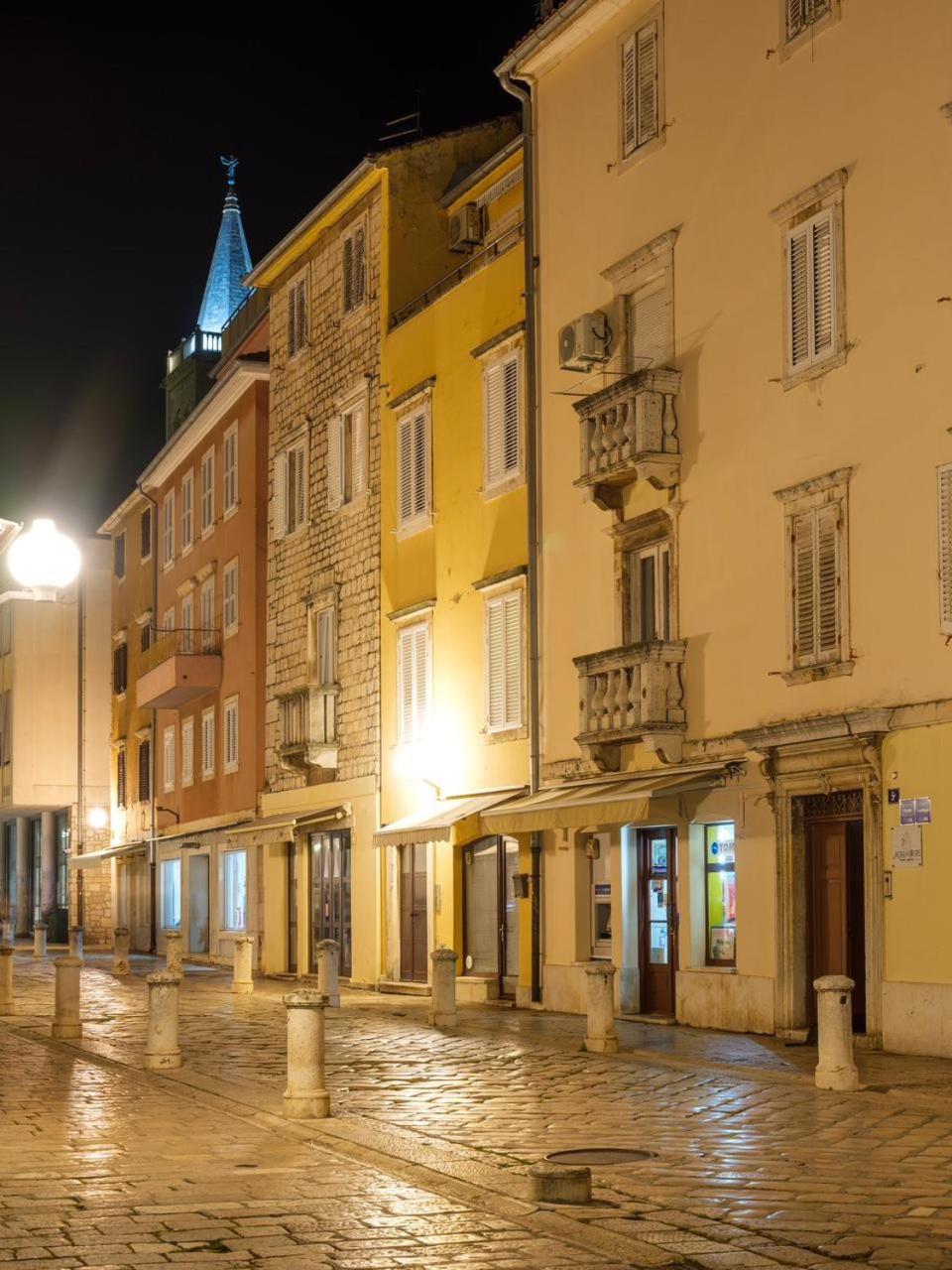 Luxury Rooms Volat Old Town Zara Esterno foto